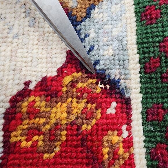 Vintage Needlepoint Christmas Pillow Cover Santa Holding Puppy Velvet Back 15x12 - Picture 5 of 10